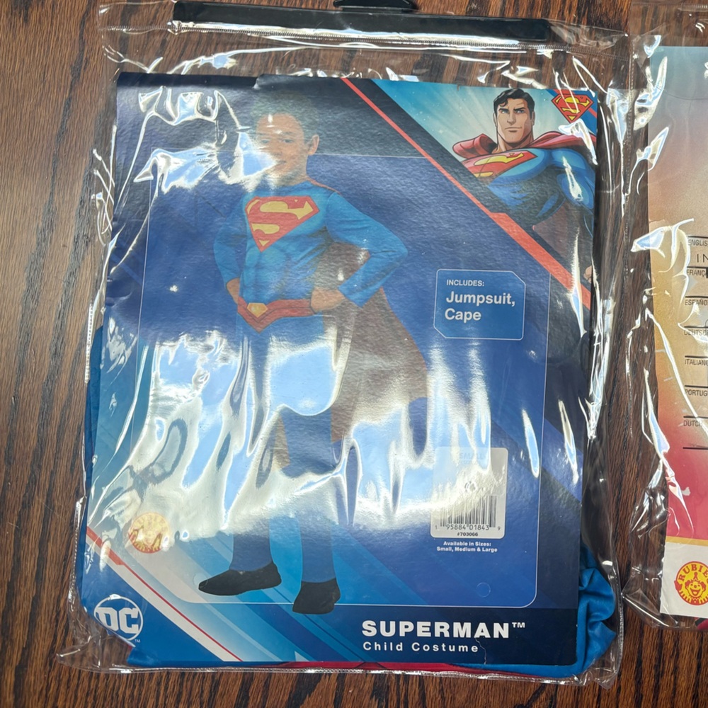 Superman costume size 6 (small) new